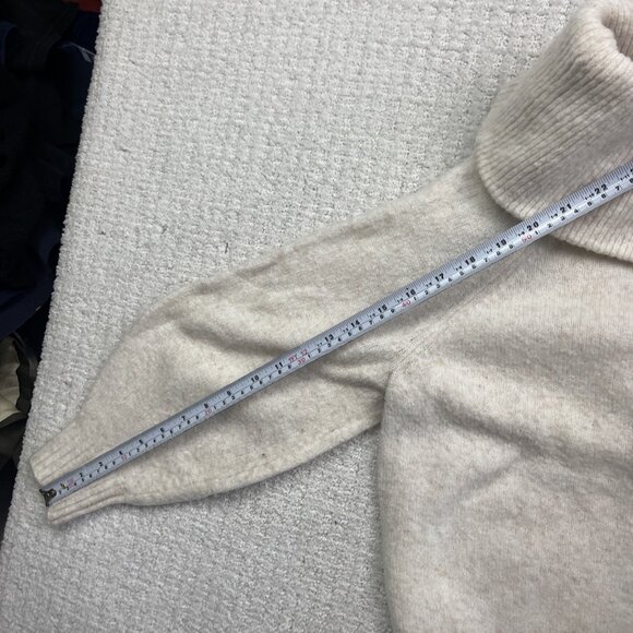 H&M Beige / Off White Off The Shoulder Wool Blend Knit Chumky Sweater Size M - Picture 11 of 16